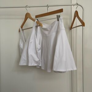 White Skirt/Bra Set Beyond Yoga Size XL/1X